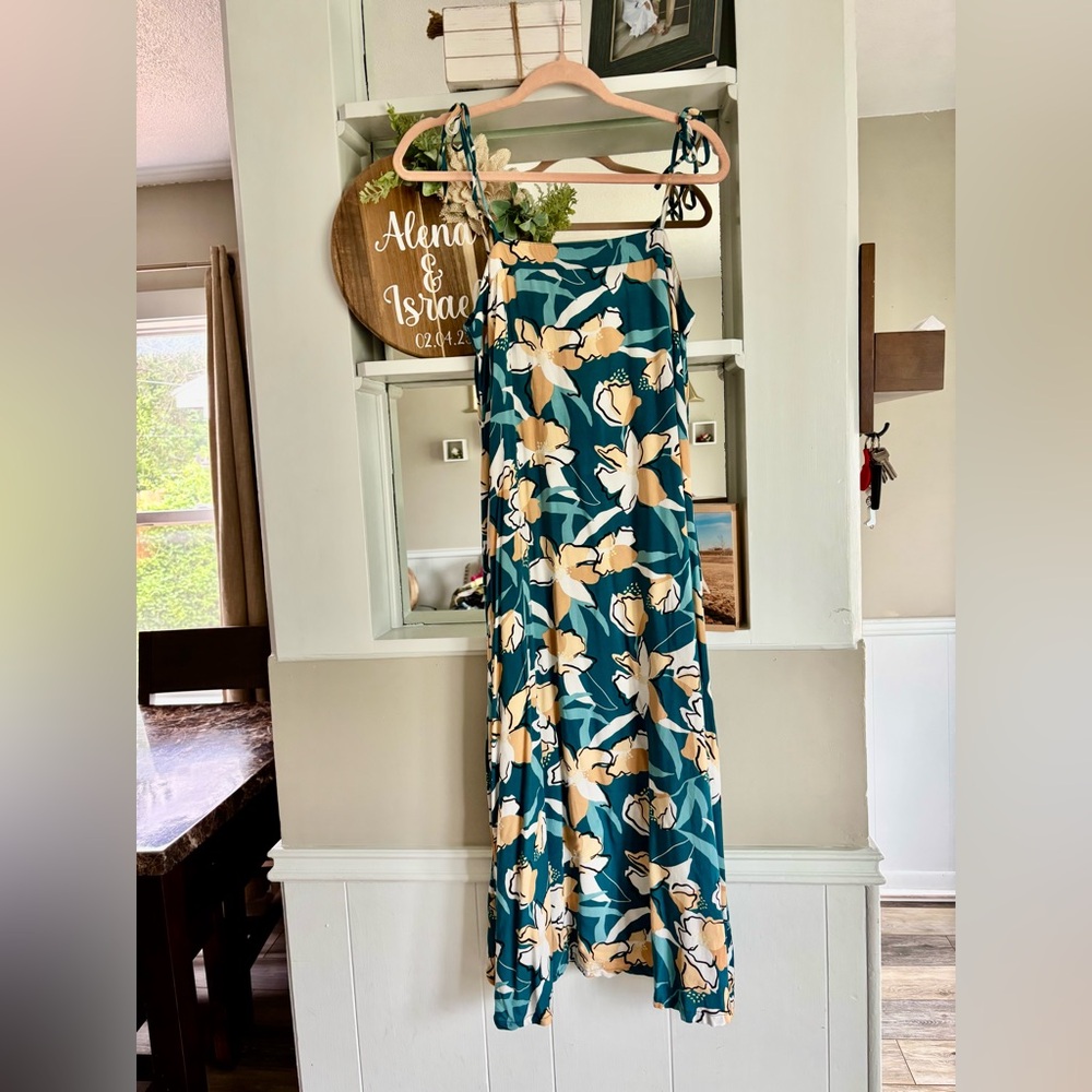 DONATED ITEM - Floral Midi Dress with Tie Straps